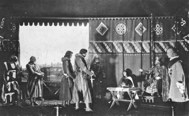 Om de syndicale onderhandelingen te faciliteren organiseerde onze firma regelmatig rollenspelen. En dat mocht best een duit kosten.